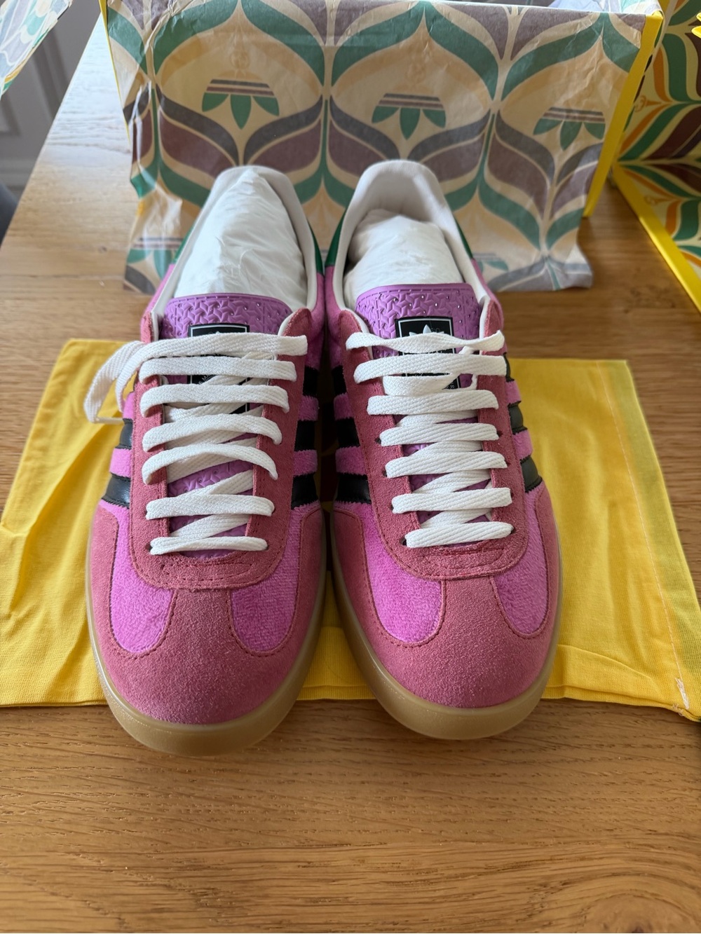 Adidas x Gucci Style Pink Suede Retro Trainer - Picture 4 of 7
